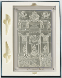 Серебряная монета "Фонтан Треви" в коробке