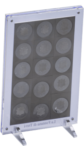 Аверс серебряной монеты "Фонтан Треви" из 15 частей